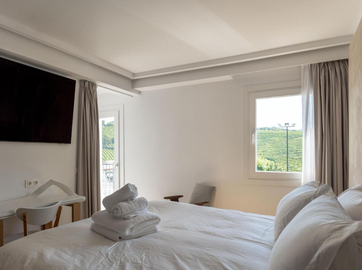Hotel Boutique Berazadi Berri Zarautz Bagian luar foto